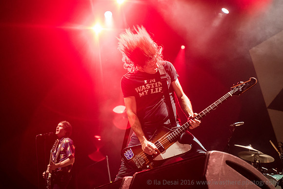 Ash Supoort Weezer @ Wembley Arena 28/10/2017