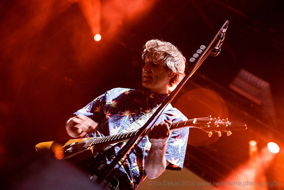 Ash Supoort Weezer @ Wembley Arena 28/10/2017