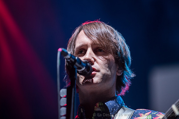 Ash Supoort Weezer @ Wembley Arena 28/10/2017