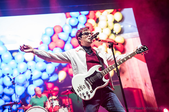 Weezer @ Wembley Arena, London 28/10/2017